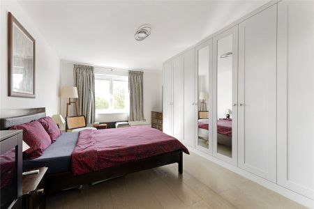 Somerset House, Somerset Road, London, SW19 flat to rent - Photo 4