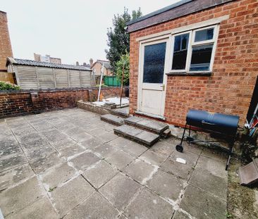 5 Bed Student Accommodation - Photo 6