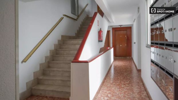 Room in a shared 3-bedroom apartment for rent in Opañel - Foto 1