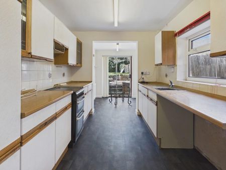 3 bedroom terraced house to rent - Photo 4