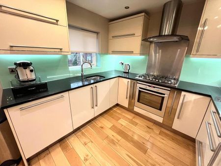 3 bedroom terraced house to rent - Photo 2