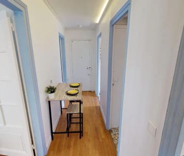 12 Rue Barbès 12, Paris - Photo 1