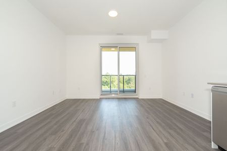 For Lease - 385 Arctic Red Drive Unit# 428, Oshawa, Ontario - Photo 3