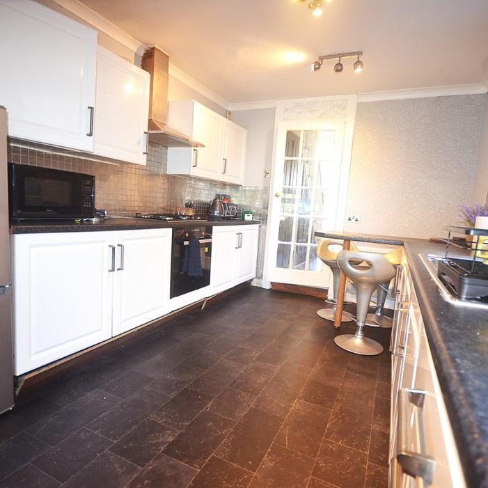 3 bedroom terraced house to rent - Photo 1