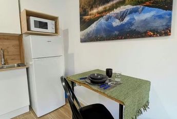 Carrer de Fortaleny, Valencia, Valencian Community 46035