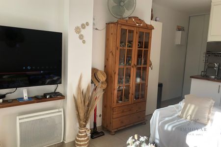 Studio meublé au coeur des Lecques en rez-de-jardin - Photo 3