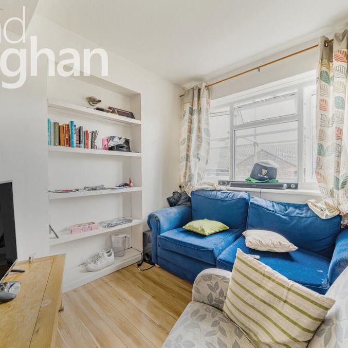 4 bedroom flat to rent - Photo 1