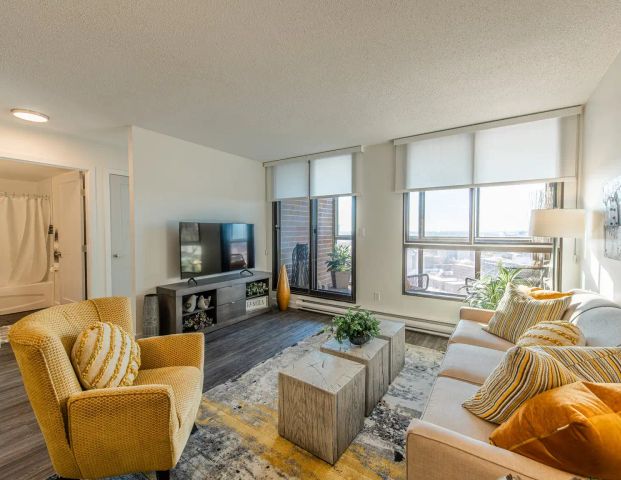 Broadview Manor — Bachelor - Photo 1