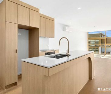 Breathtaking views from prime North-East Sub-Penthouse - Photo 1
