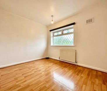 2 bedroom end of terrace house to rent - Photo 3