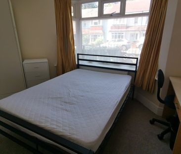 5 bedroom terraced house to rent - Photo 4