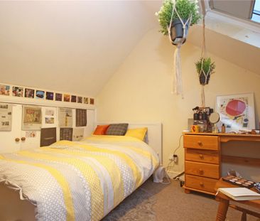 Gloucester Road, - Photo 2