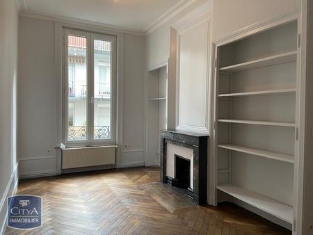 Location Appartement 3 pièces 48m² ST ETIENNE 42000 - Photo 2
