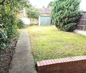 2 bedroom semi-detached house to rent - Photo 5