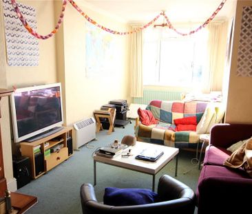 3 bedroom end of terrace house to rent - Photo 1