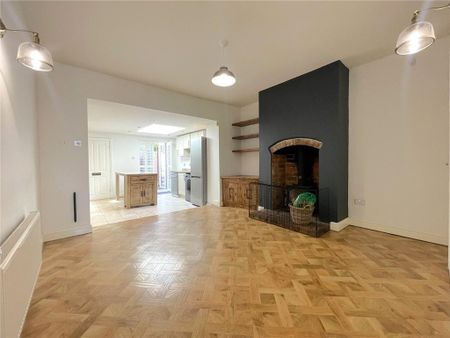 3 bedroom terraced house to rent - Photo 5