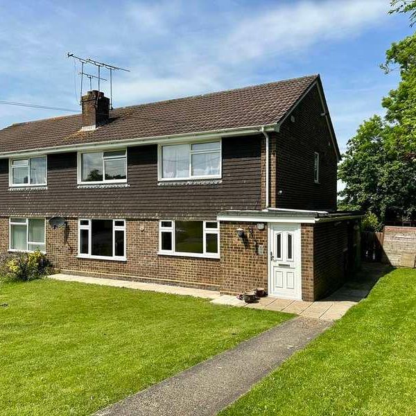 Fairview Close, Hythe, SO45 - Photo 1