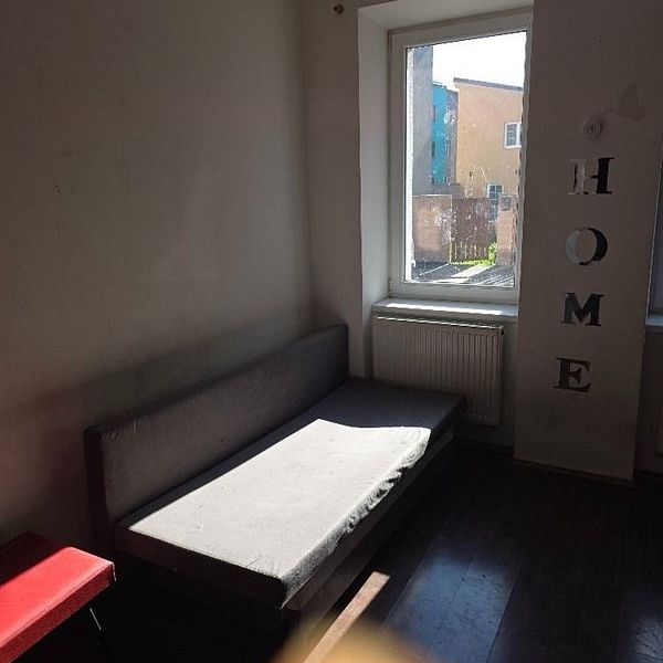 Pronájem bytu 1+1 35 m² - Photo 1