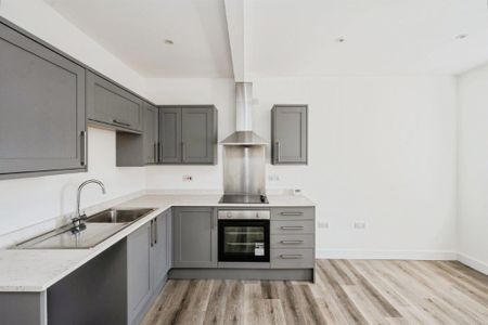 Heol Twrch, Lower Cwmtwrch, SWANSEA - Photo 4