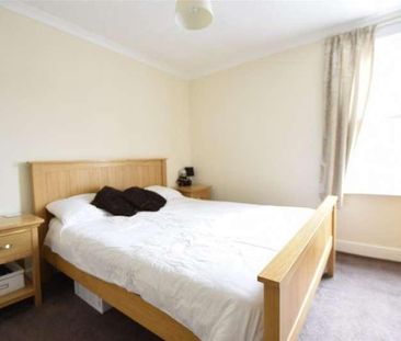 Oldbury Road, Tewkesbury, Gloucestershire, GL20 - Photo 5