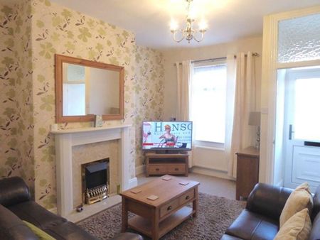2 bedroom terraced house to rent - Photo 4