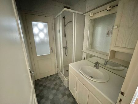 A LOUER - T3 TRAVERSANT et LUMINEUX QUARTIER SAINT DONATIEN - Photo 5