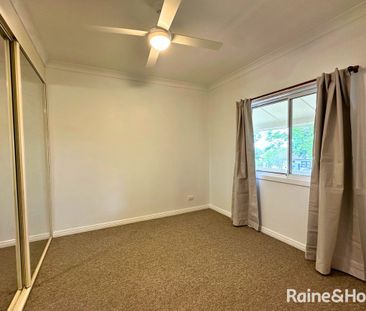 Charming Family Home in a Quiet Bomaderry Location - Photo 3