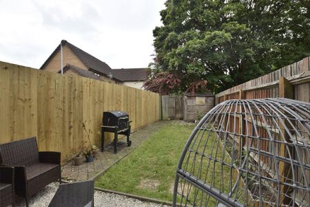 2 bedroom terraced house to rent - Photo 2