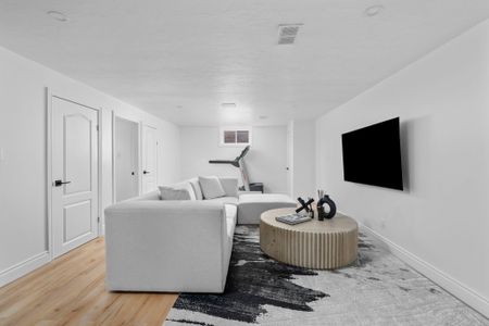 For Lease - 14 HENRY Street, Essa, Ontario - Photo 5