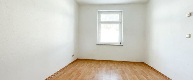 Sonnige und ruhig gelegene 2-Raum-Erdgeschoss-Wohnung in Borstensdorf - Photo 1