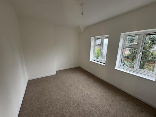 3 bedroom end of terrace house to rent - Photo 1