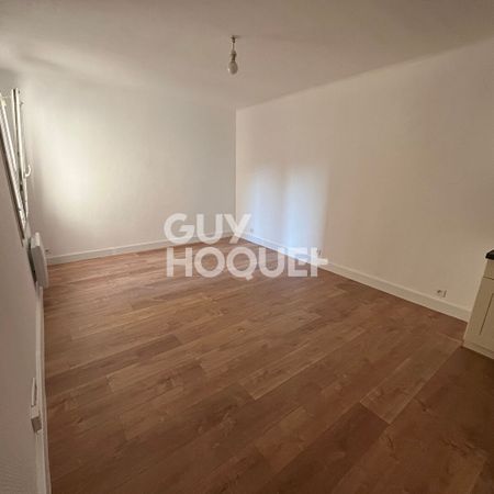 LOCATION : appartement 2 pièces (33 m²) à SAINT LAURENT DE LA SALANQUE - Photo 3