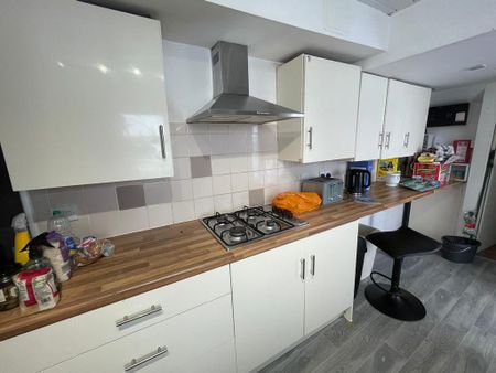 7 bedroom house share to rent - Photo 3