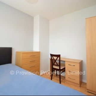 4 Bedroom House, City Centre, University Leeds - Photo 1