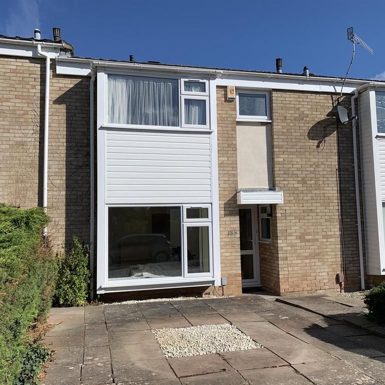 4 bedroom private hall to rent - Photo 1