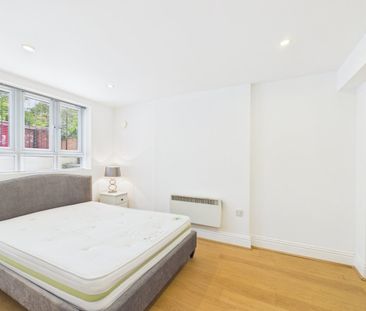 2 bedroom Flat in Alexandra Road, Reading - Photo 4