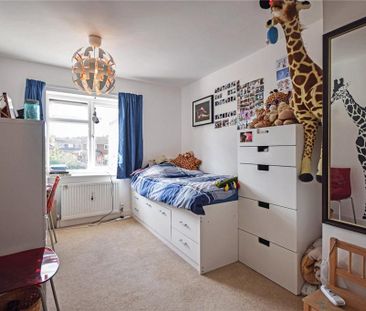 4 bedroom detached house to rent - Photo 3