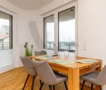 By the waterside - Photo 3