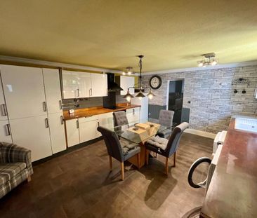 2 bedroom semi-detached house to rent - Photo 6