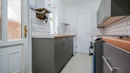 3 bedroom terraced bungalow to rent - Photo 3