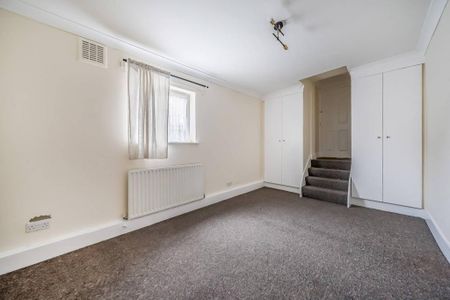 3 bedroom flat to rent - Photo 5