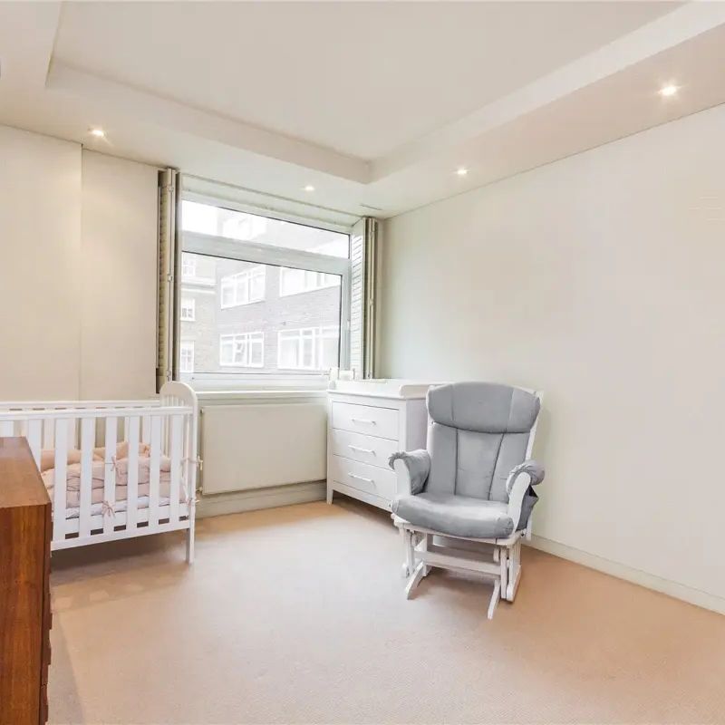 2 bedroom flat in Marylebone - Photo 1