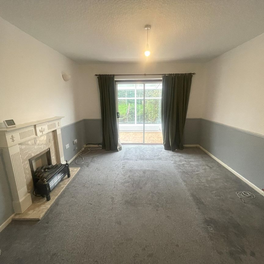 29 Warren Rise, S18 - Photo 1