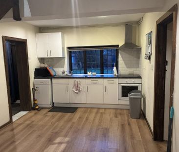 1 bedroom in a house share to rent - Photo 6