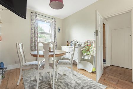 3 bedroom terraced house to rent - Photo 5