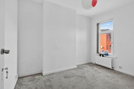 29 Dundela Crescent, BELFAST, BT4 3BN - Photo 5