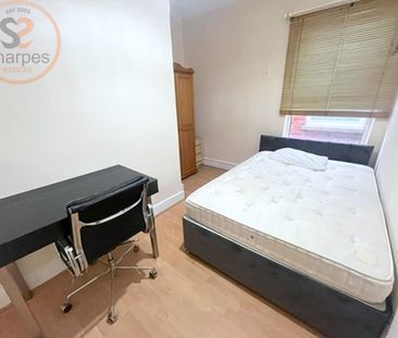3 bedroom flat to rent - Photo 6