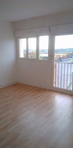 Location Appartement 3 pièces 62 m² Châtillon-sur-Indre - Photo 1