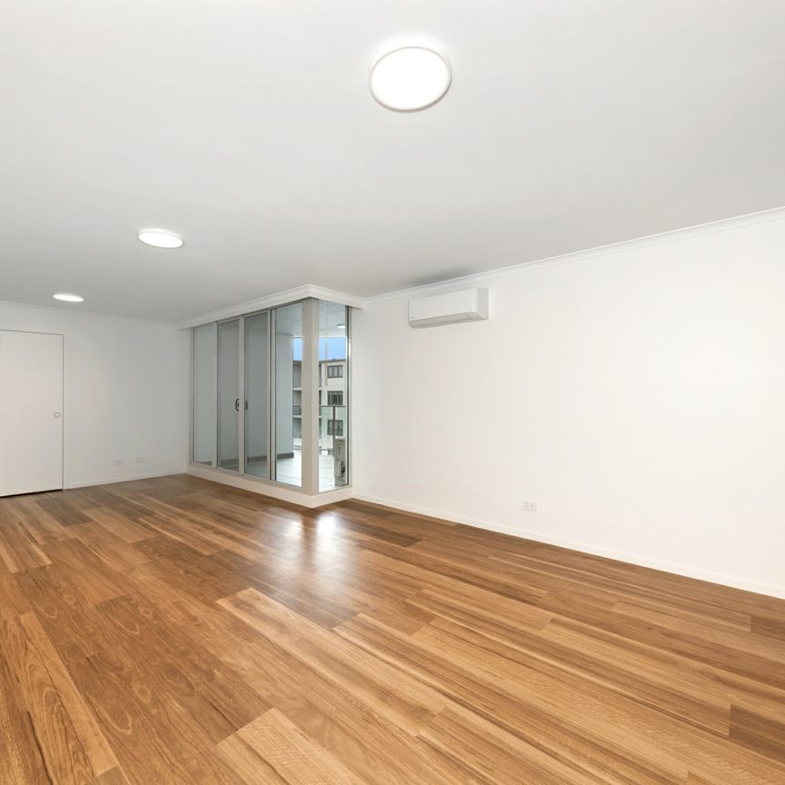 Inner City Living at Its Best � Stylish Cento Apartment! - Photo 1