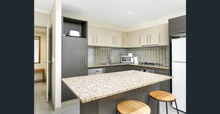 Fully Furnished | 1 Bedroom | Stylish - Photo 3